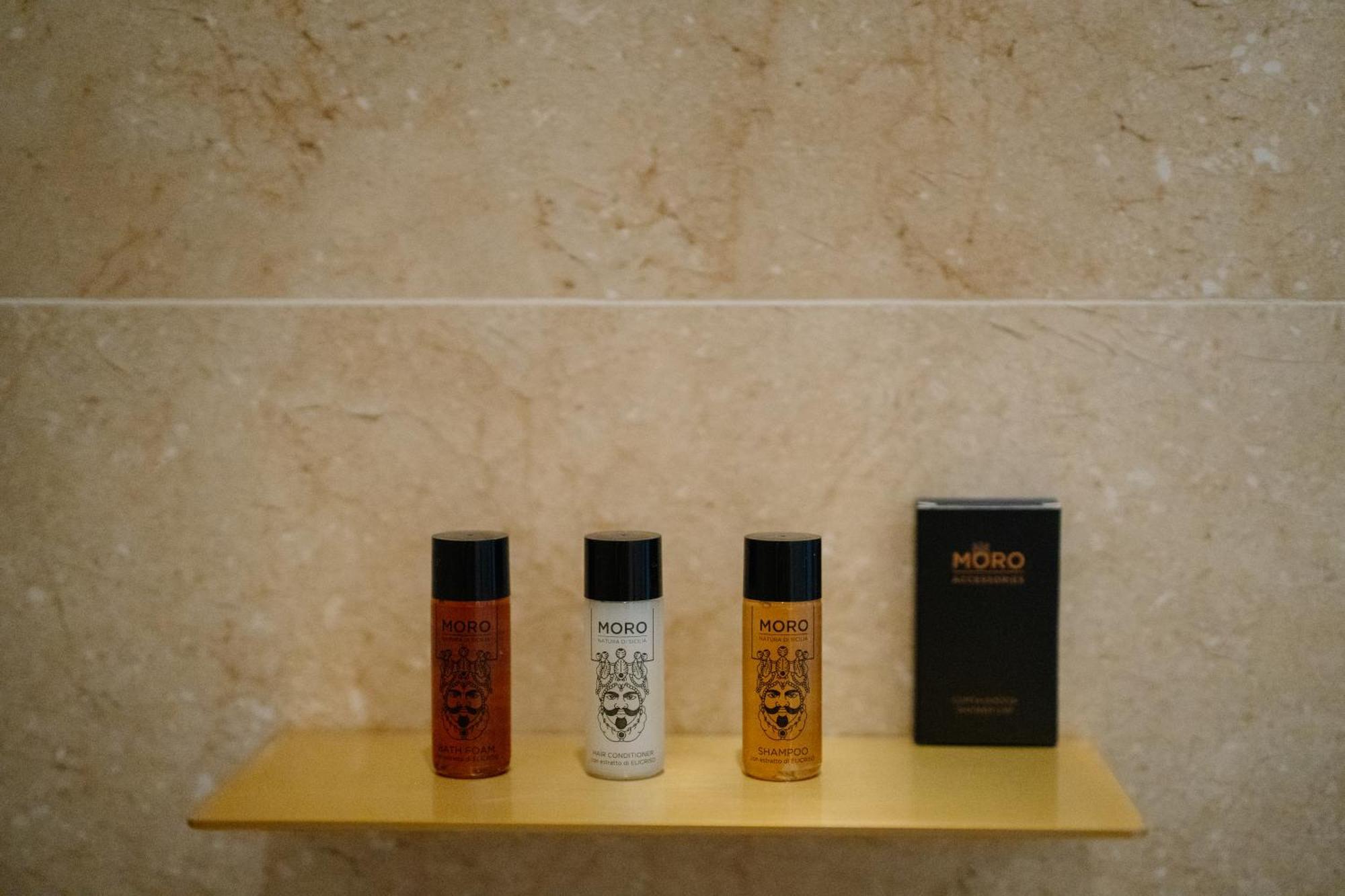 Taga Suites Catania Bagian luar foto